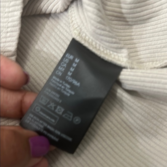 H&M Rib-knit Off-the-shoulder Top Sz. M - Picture 5 of 7